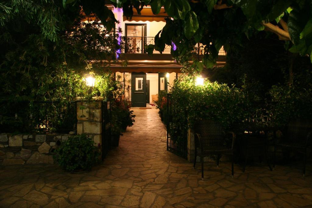 Sagini Boutique Hotel Loutra Edipsou  Zimmer foto